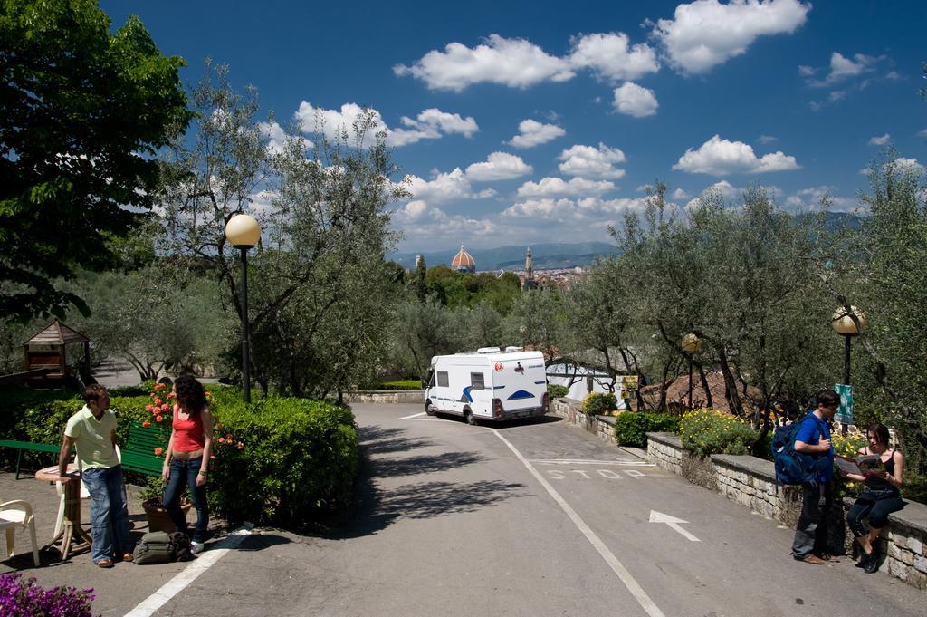 Hôtel Camping Michelangelo à Florence Extérieur photo